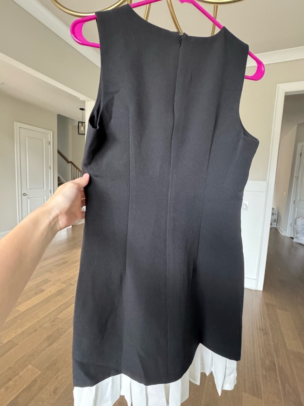 Commense Black Sleeveless Mini Dress with White Pleated Hem - Picture 4 of 5